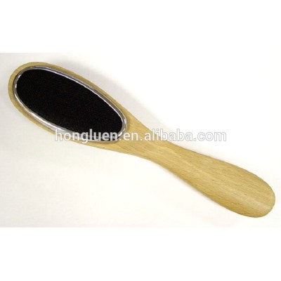 High Quality Multifunction Beech Wooden Clothes Cleaning Lint Remover Brush with Shoe Horn